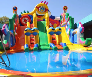 Vente château gonflable géant aquatique les Minions